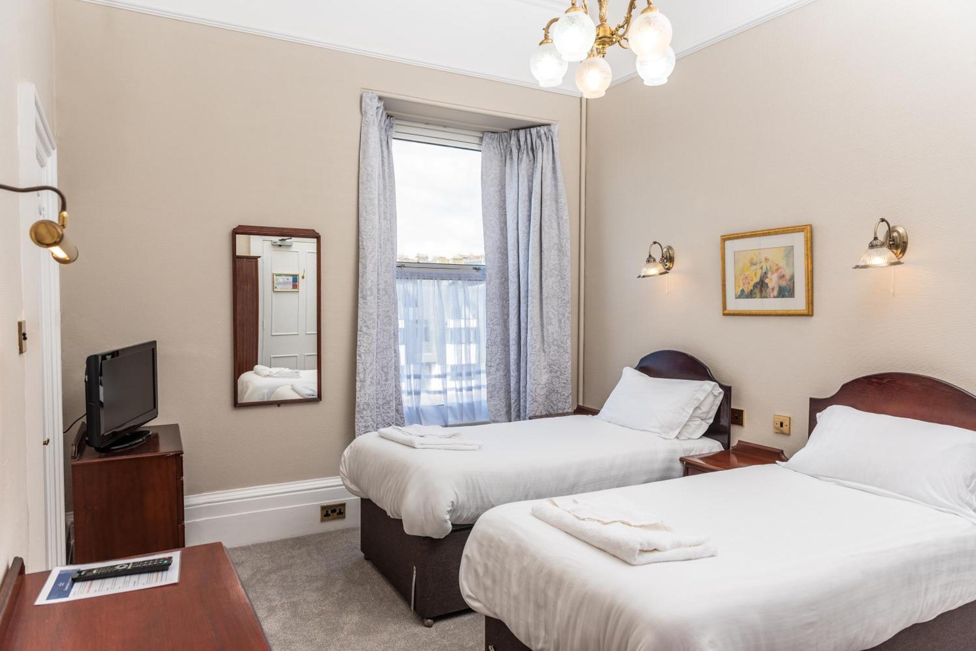 The Queens Hotel Penzance Bagian luar foto
