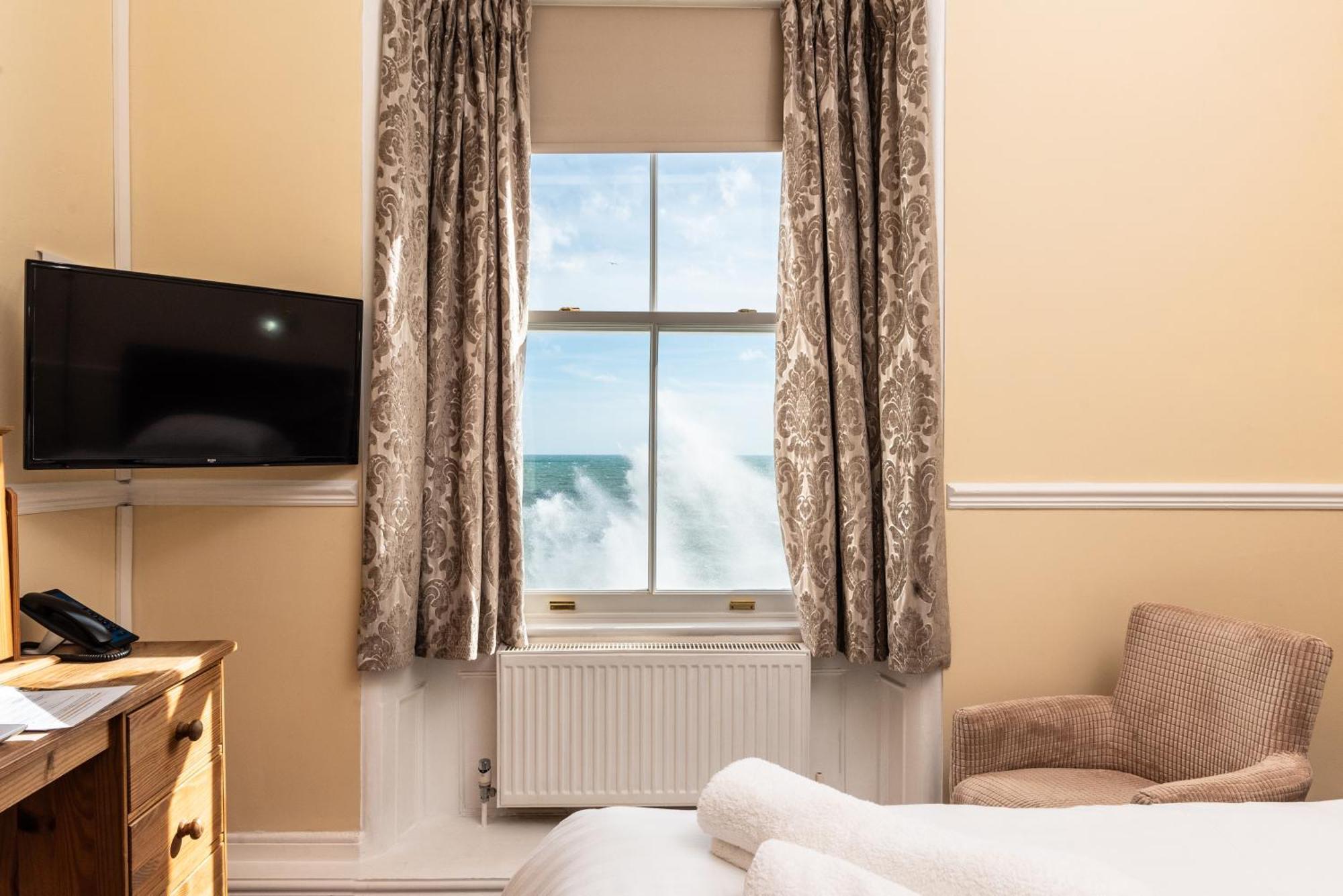 The Queens Hotel Penzance Bagian luar foto