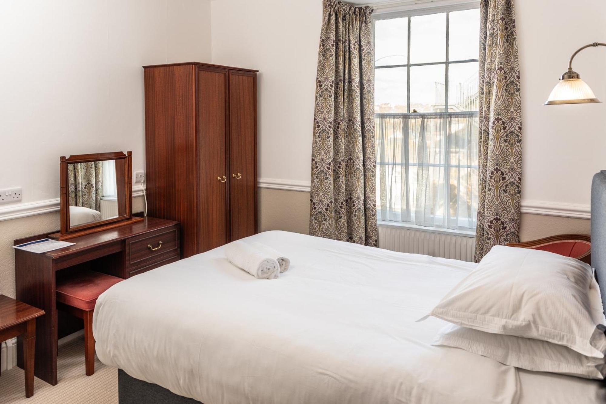 The Queens Hotel Penzance Bagian luar foto