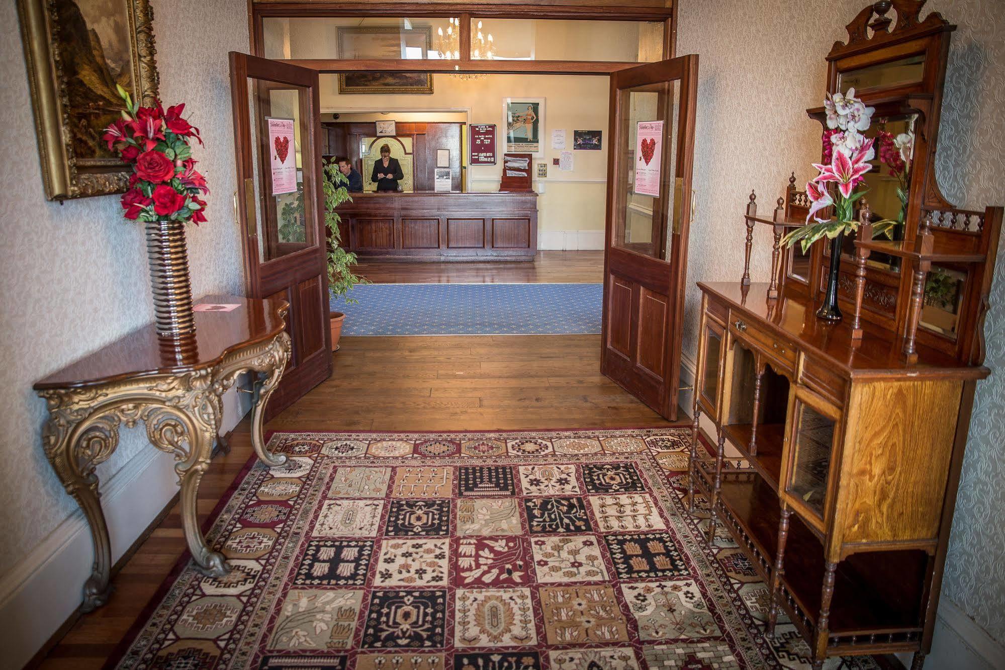 The Queens Hotel Penzance Bagian luar foto