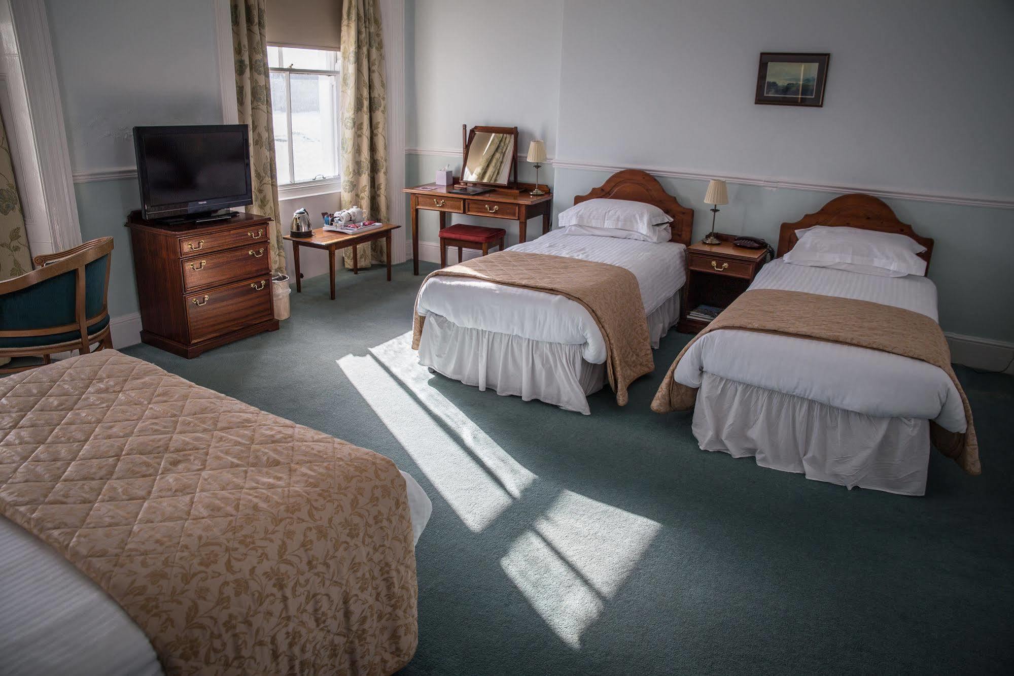 The Queens Hotel Penzance Bagian luar foto